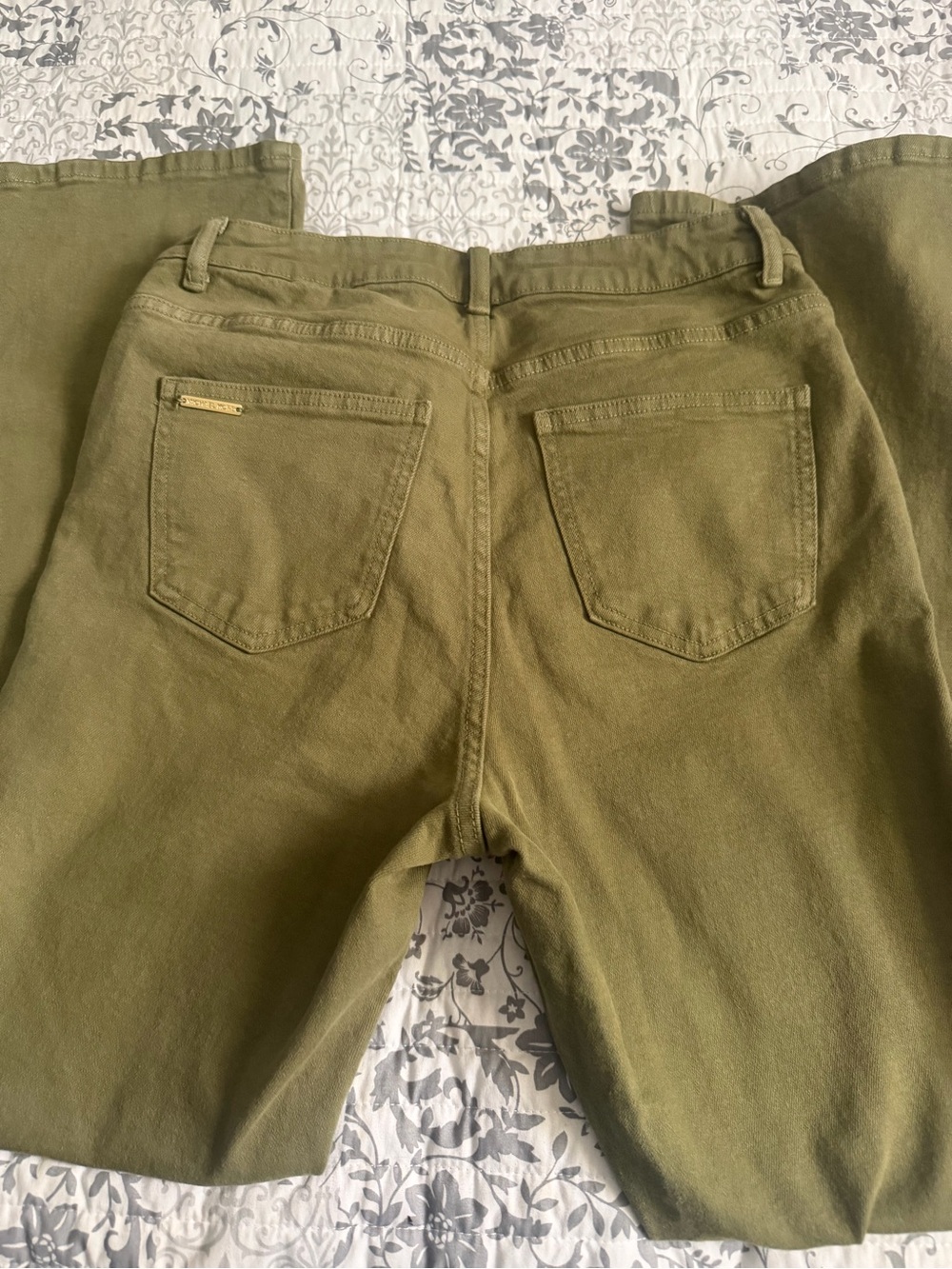 Michael Kors Women's Olive Green Casual Boot Cut Jeans size 10 VGC.
